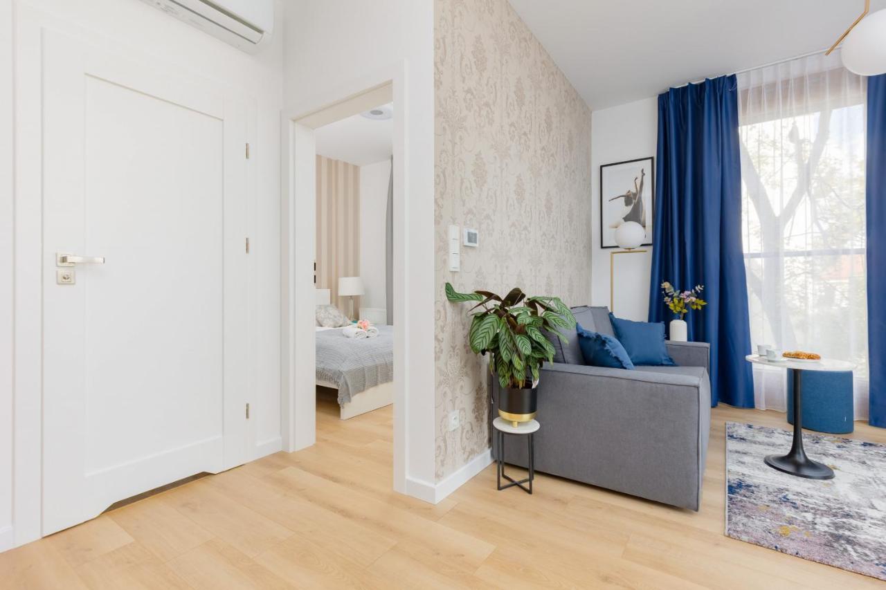 Warszawa Srodmiescie Bonifraterska Apartments By Noclegi Renters Dış mekan fotoğraf